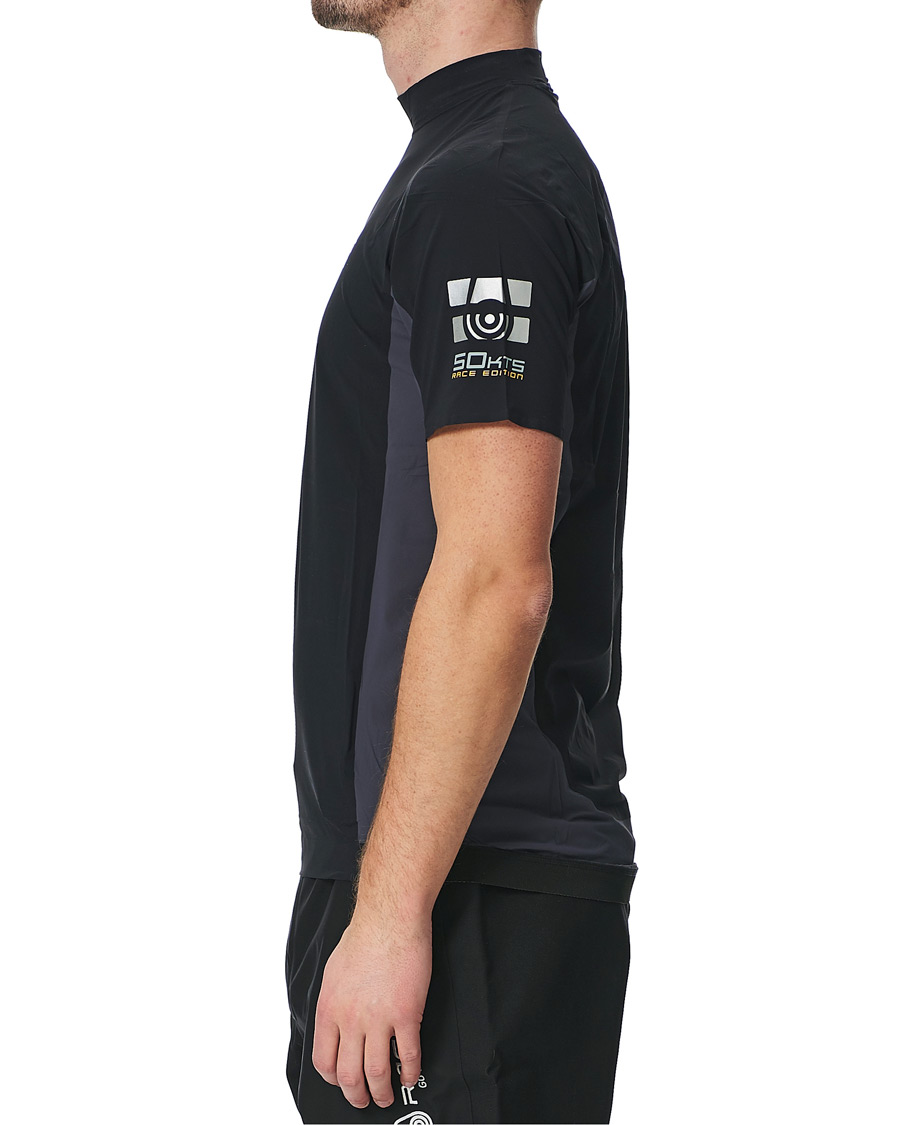 Herre | T-Shirts | Sail Racing | 50 KTS Orca Rashguard Tee Carbon
