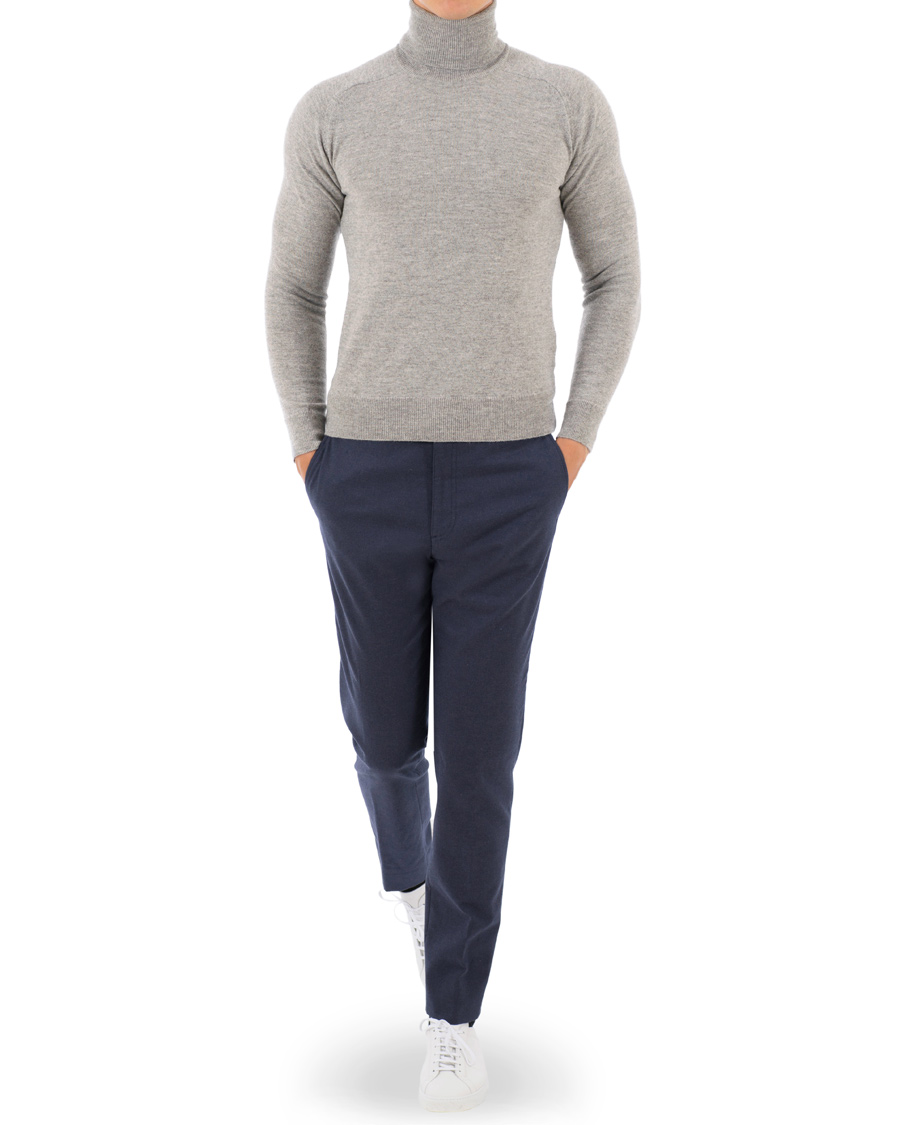 AMI Pull Col Roule Rollneck Grey hos CareOfCarl.no
