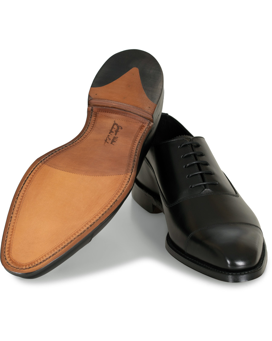 Herre | Loake 1880 Legacy Laxford Balmorla Toe Cap Oxford Black Calf | Loake 1880 Legacy | Laxford Balmorla Toe Cap Oxford Black Calf