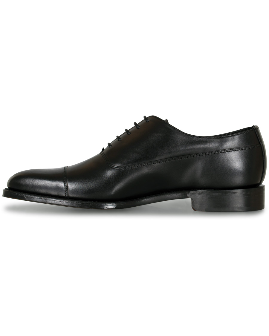 Herre | Loake 1880 Legacy Laxford Balmorla Toe Cap Oxford Black Calf | Loake 1880 Legacy | Laxford Balmorla Toe Cap Oxford Black Calf