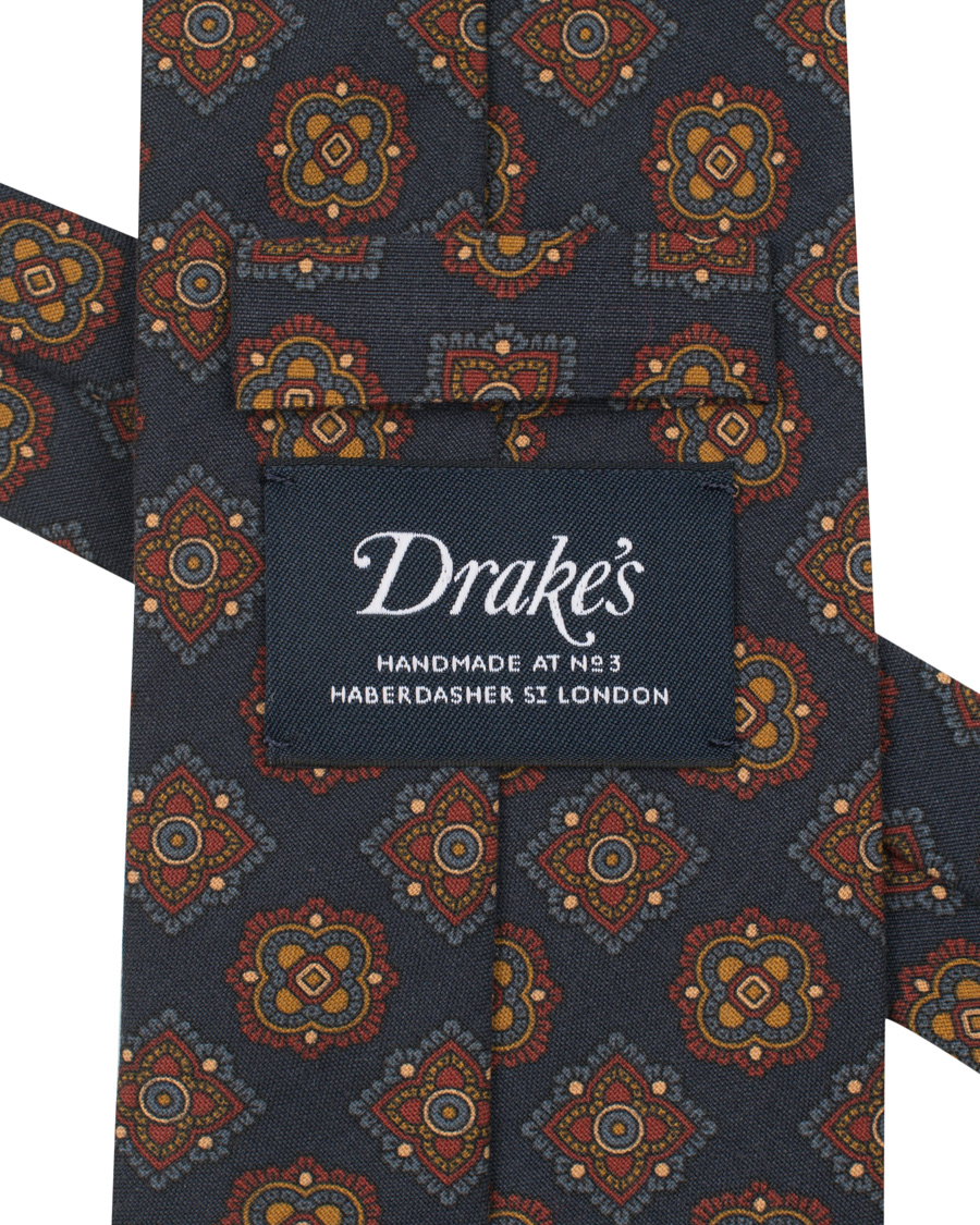 Herre | Drake's Silk Medallion Self Tip 8 cm Tie Blue | Drake's | Silk Medallion Self Tip 8 cm Tie Blue
