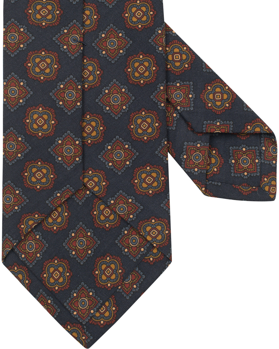 Herre | Drake's Silk Medallion Self Tip 8 cm Tie Blue | Drake's | Silk Medallion Self Tip 8 cm Tie Blue