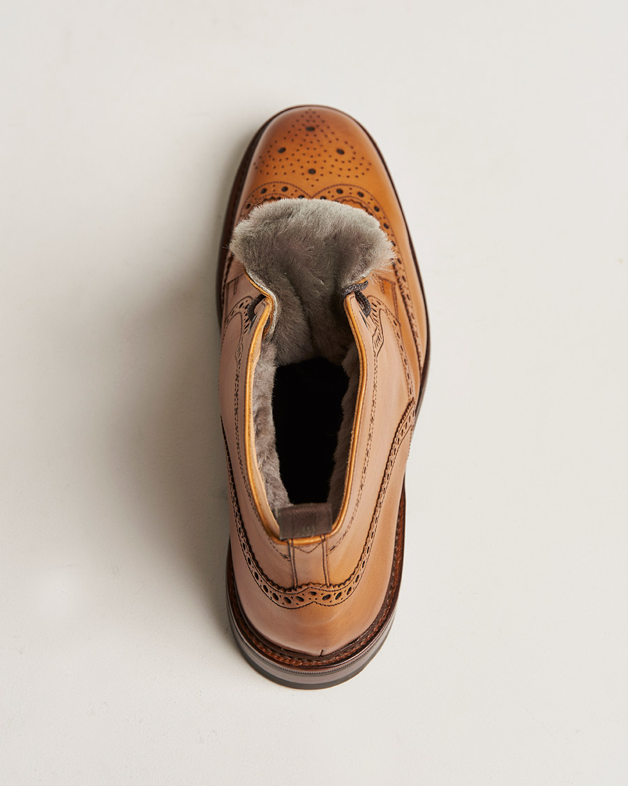 Herre | Loake 1880 Wolf Premium Fur Lined Brogue Tan Burnished Calf | Loake 1880 | Wolf Premium Fur Lined Brogue Tan Burnished Calf