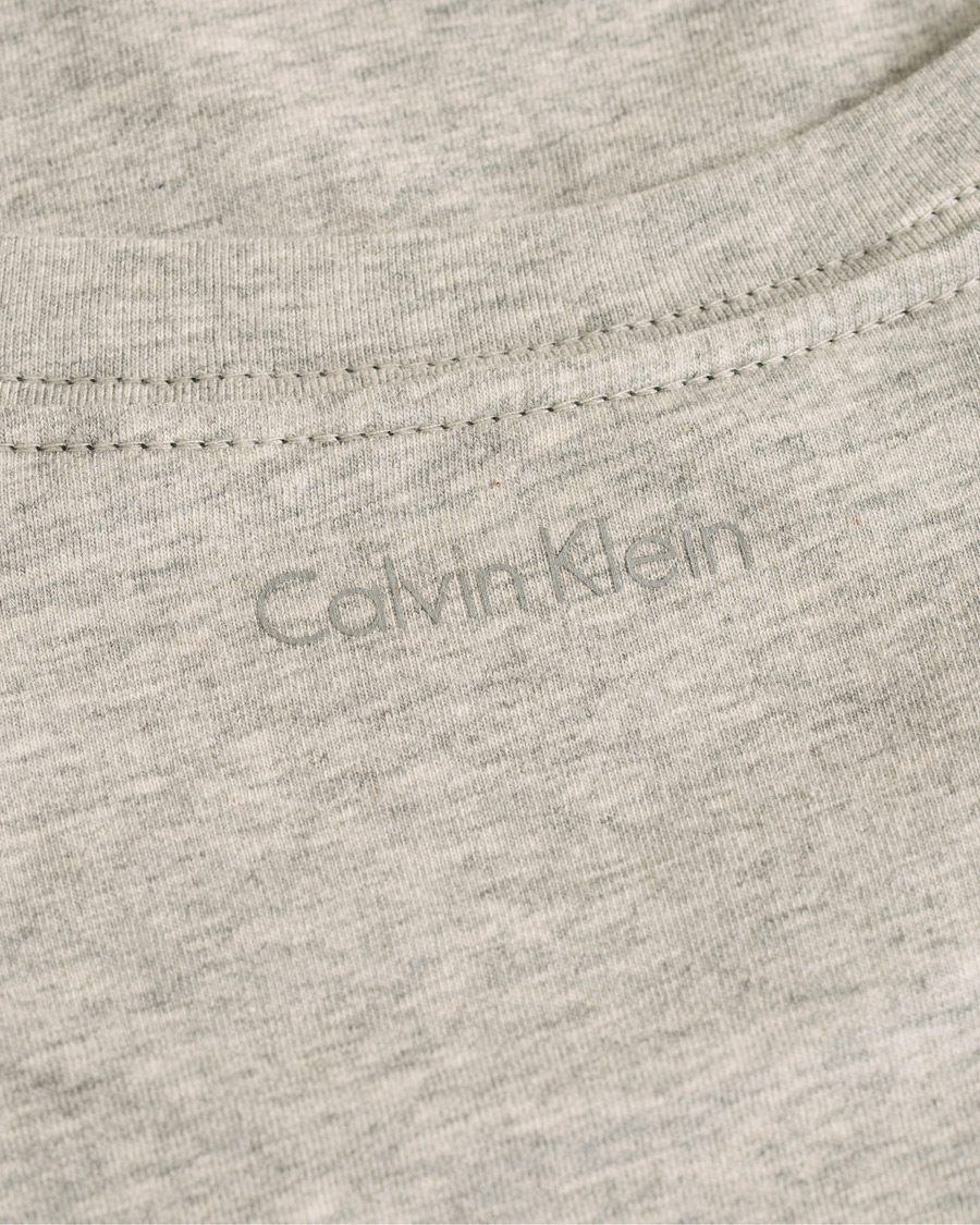 Herre | T-Shirts | Calvin Klein | Jeans Logo Long Sleeve Crew Neck Tee Grey