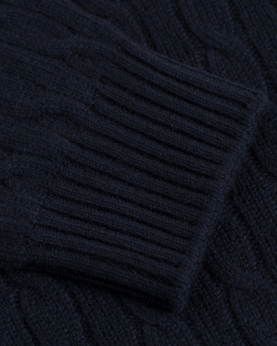 Herre | Gensere | Johnstons of Elgin | Cashmere Cable Crew Neck Navy