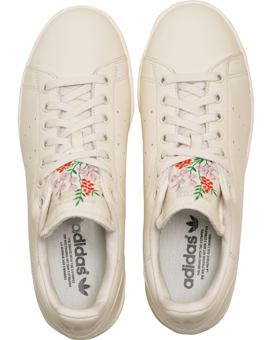 Herre | adidas Originals Stan Smith Embroidery Flower Sneaker White | adidas Originals | Stan Smith Embroidery Flower Sneaker White