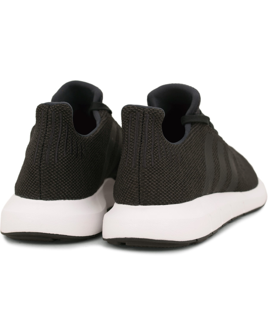 Herre | adidas Originals Swift Running Sneaker Black | adidas Originals | Swift Running Sneaker Black