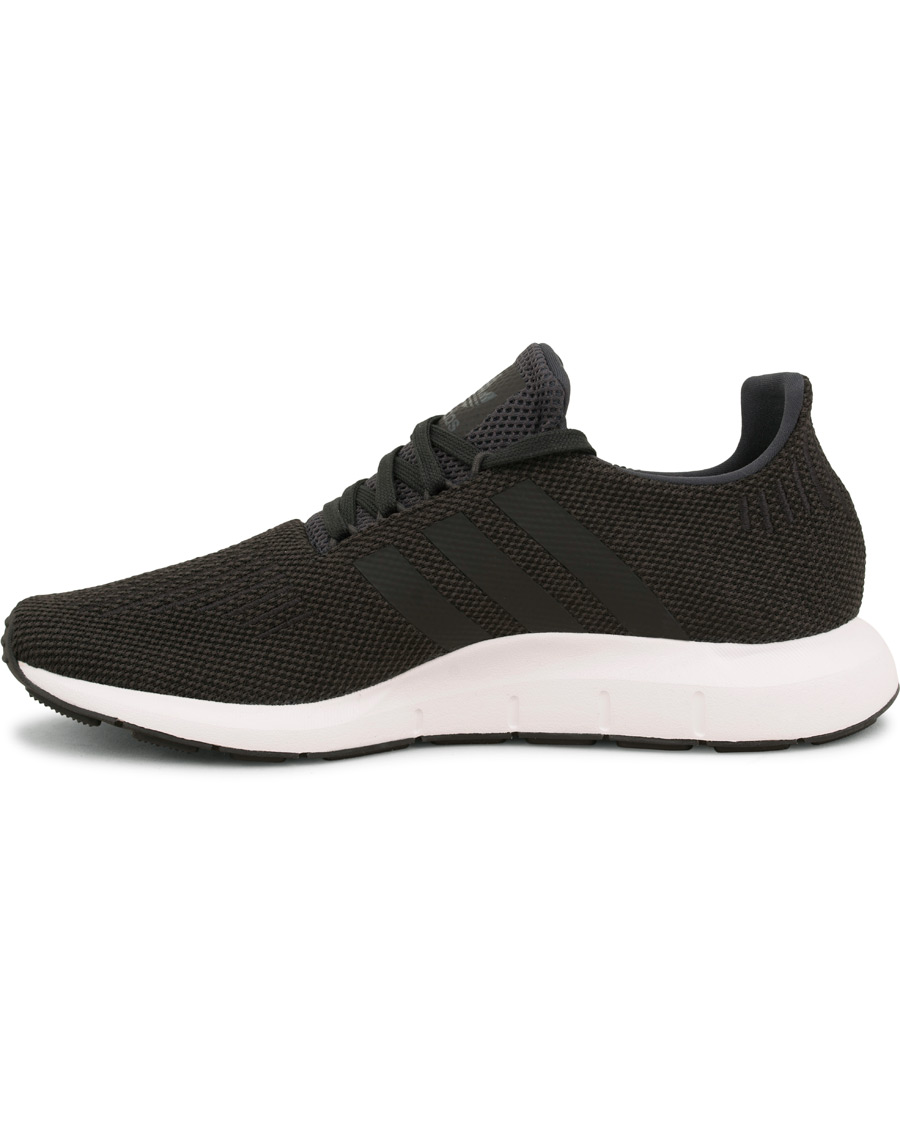 Herre | adidas Originals Swift Running Sneaker Black | adidas Originals | Swift Running Sneaker Black