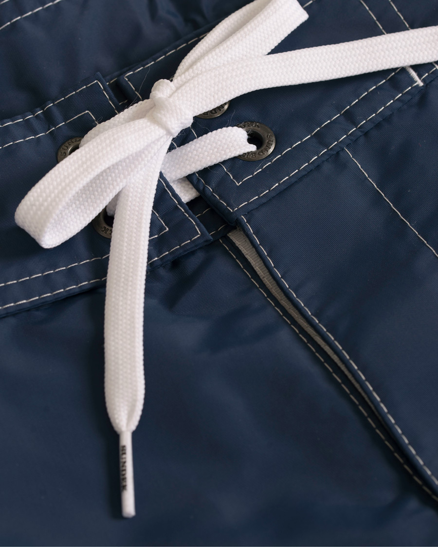 Herre | Badeshorts | Sundek | Rainbow Mid Length Swim Shorts Navy W28