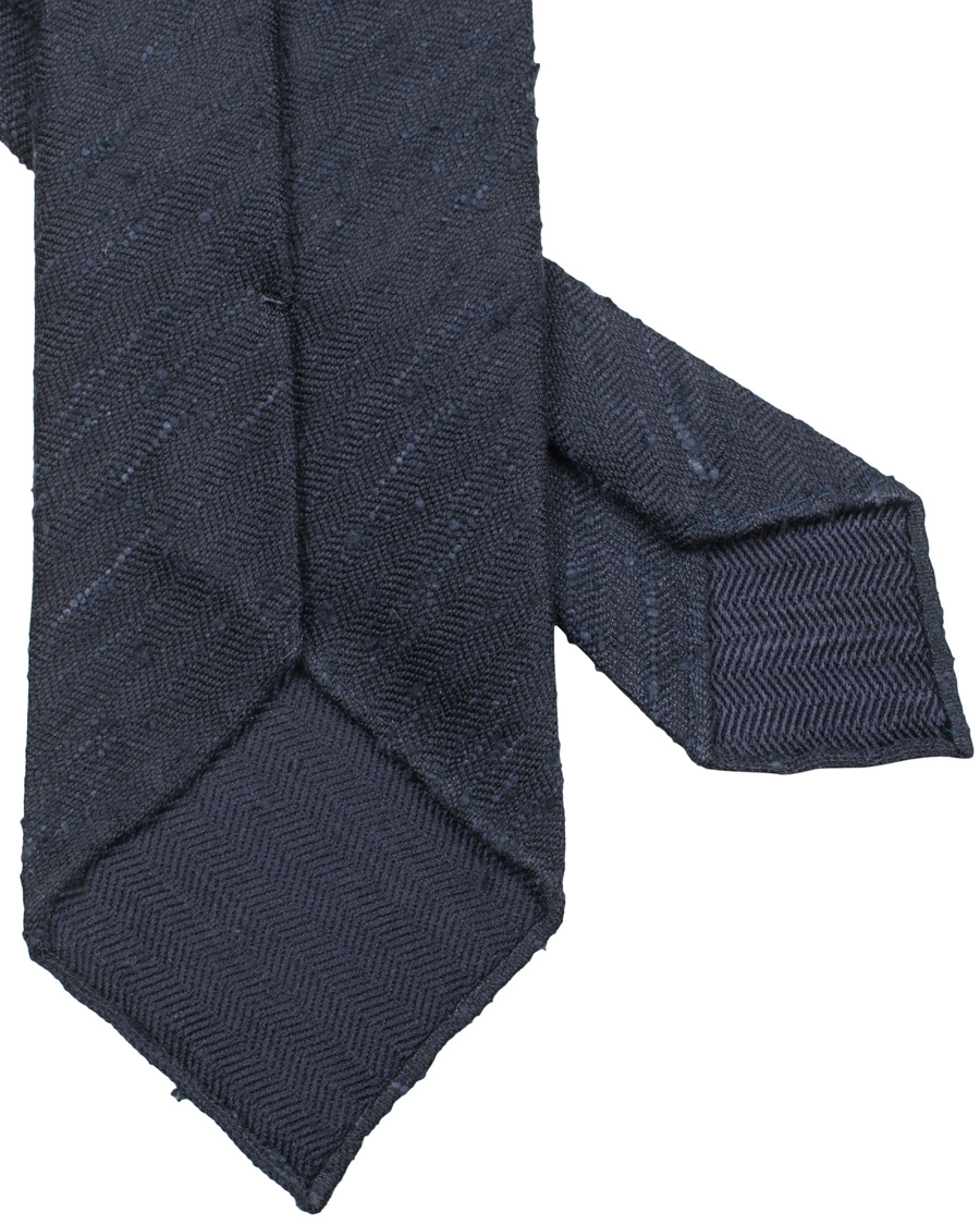 Herre | Drake's Woven Shantung Herringbone 8 cm Tie Navy | Drake's | Woven Shantung Herringbone 8 cm Tie Navy