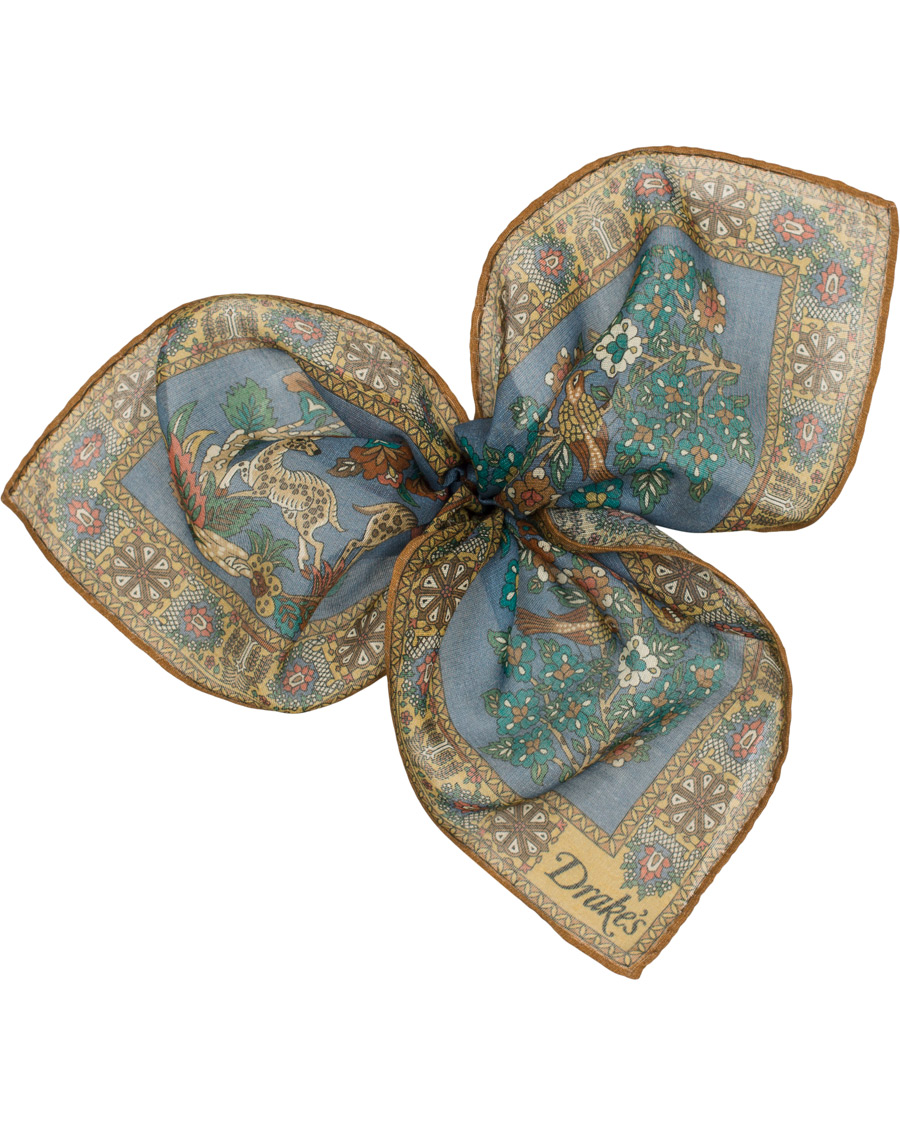 Herre | Drake's Cotton/Modal Printed Animals Pocket Square Light Blue | Drake's | Cotton/Modal Printed Animals Pocket Square Light Blue