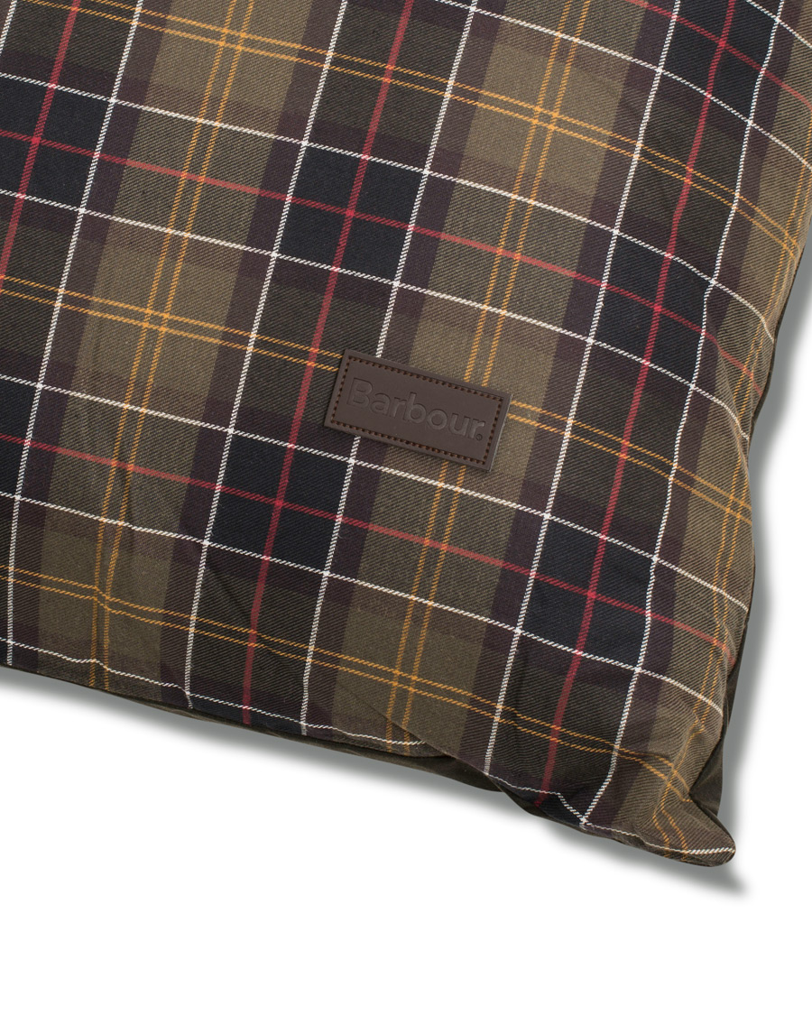 Barbour on sale dog duvet