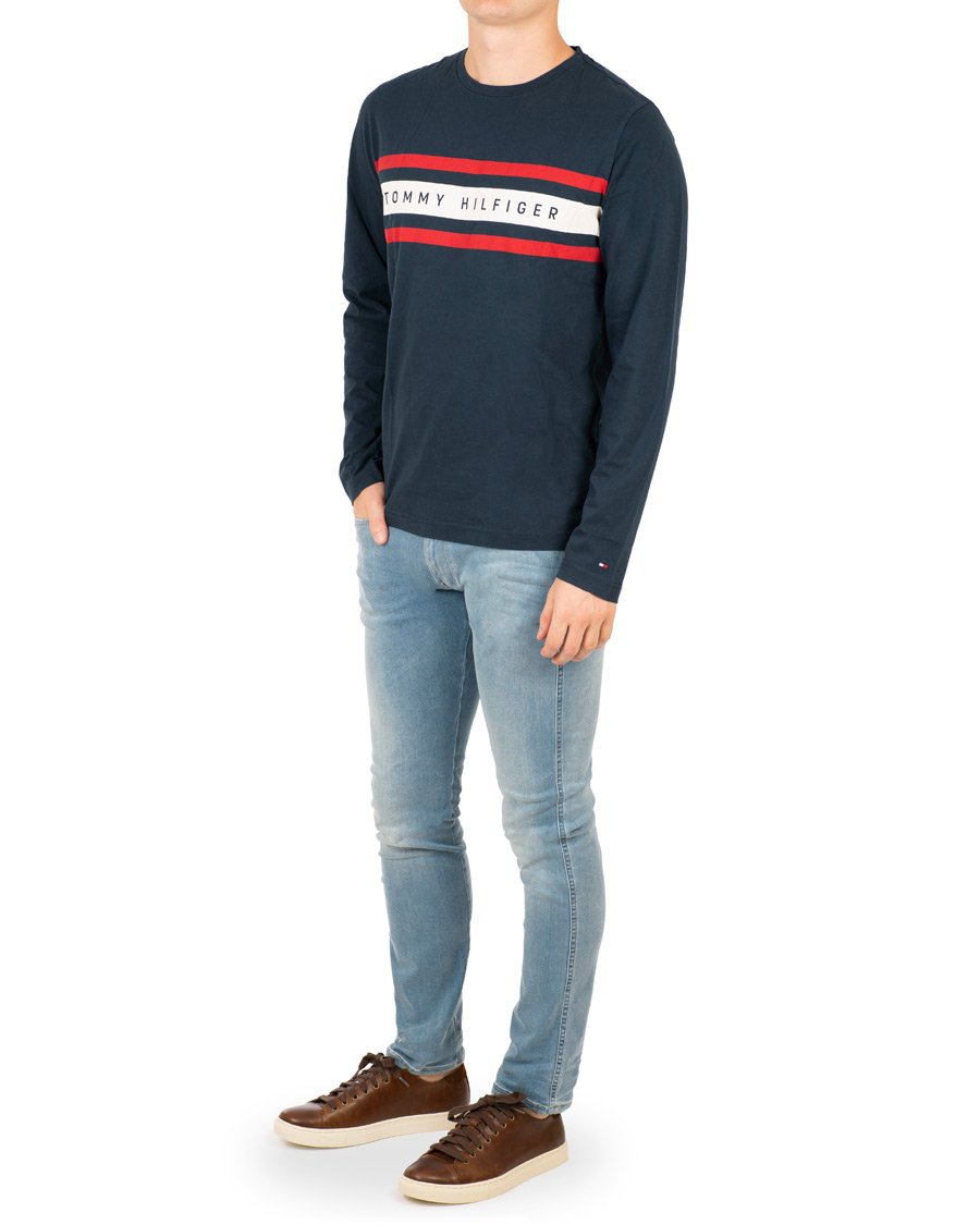 Herre | T-Shirts | Tommy Hilfiger | Logo Band Graphic Long Sleeve Tee Navy Blazer