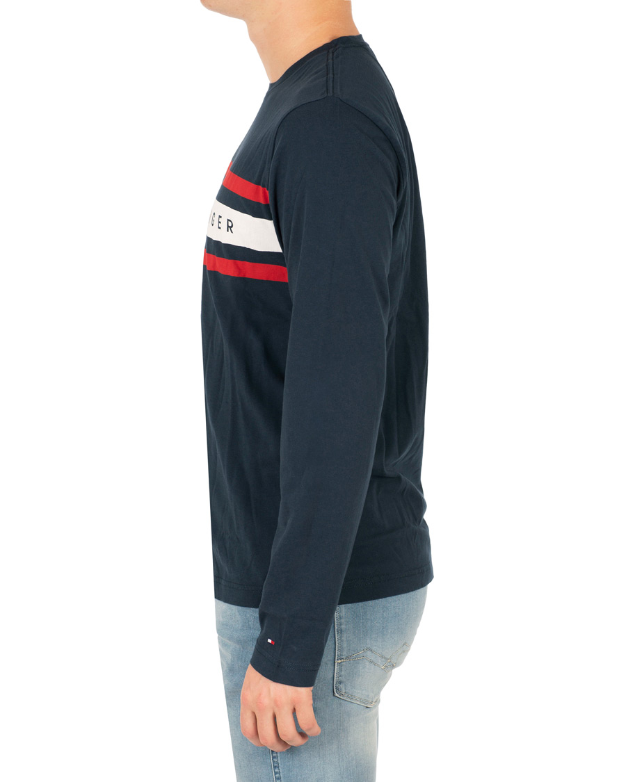 Herre | T-Shirts | Tommy Hilfiger | Logo Band Graphic Long Sleeve Tee Navy Blazer