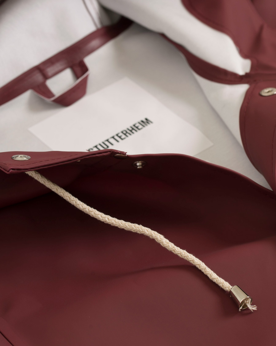 Herre | Jakker | Stutterheim | Stockholm Raincoat Burgundy