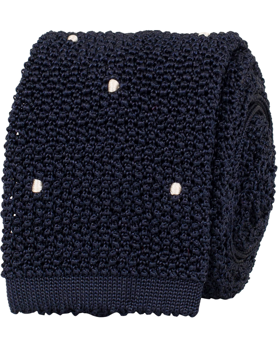 Herre | Drake's Knitted Silk Handsewn Spots 6.5 cm Tie Navy/White | Drake's | Knitted Silk Handsewn Spots 6.5 cm Tie Navy/White
