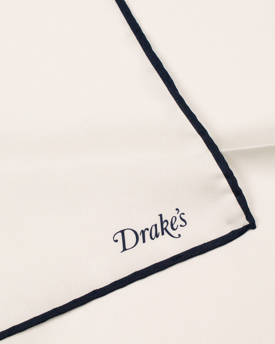 Herre | Drake's Silk Twill Pocket Square White | Drake's | Silk Twill Pocket Square White