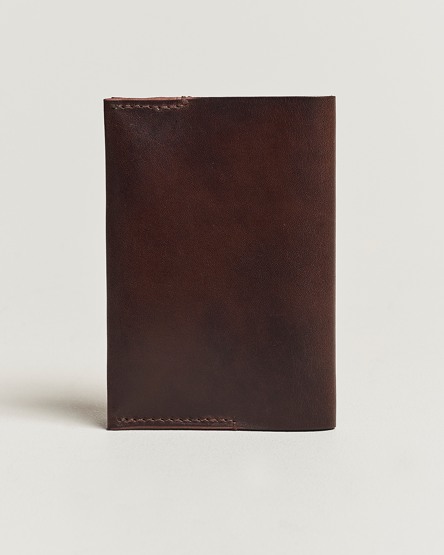Herre | Lommebøker | Tärnsjö Garveri | Passport Cover Dark Brown