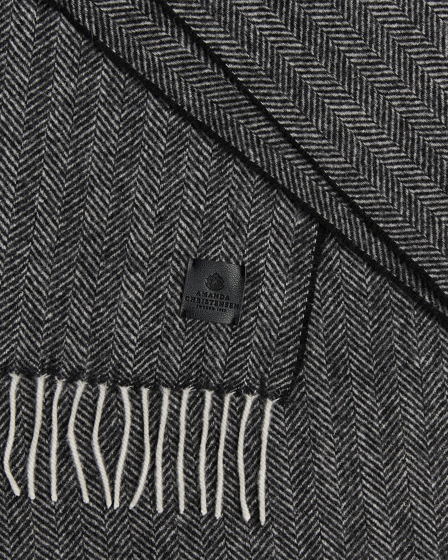 Herre | Amanda Christensen Wool Herringbone Scarf Black | Amanda Christensen | Wool Herringbone Scarf Black