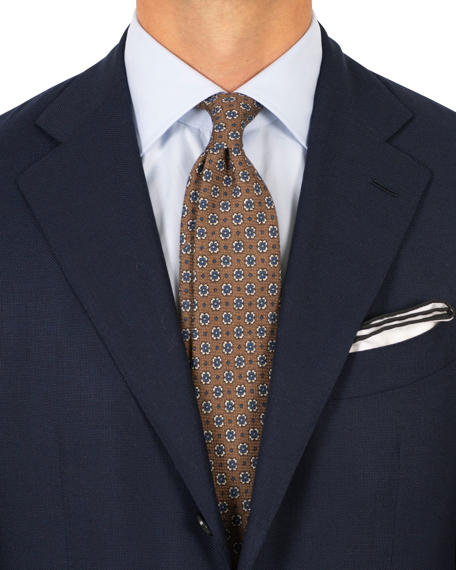 Herre | Drake's Wool/Silk/Cashmere Printed Flower 8 cm Tie Brown | Drake's | Wool/Silk/Cashmere Printed Flower 8 cm Tie Brown