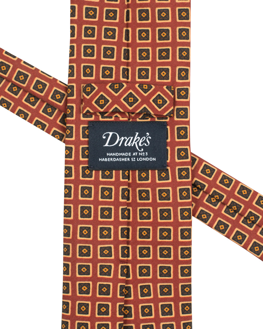 Herre | Drake's Silk Printed Squares 8 cm Tie Rust | Drake's | Silk Printed Squares 8 cm Tie Rust