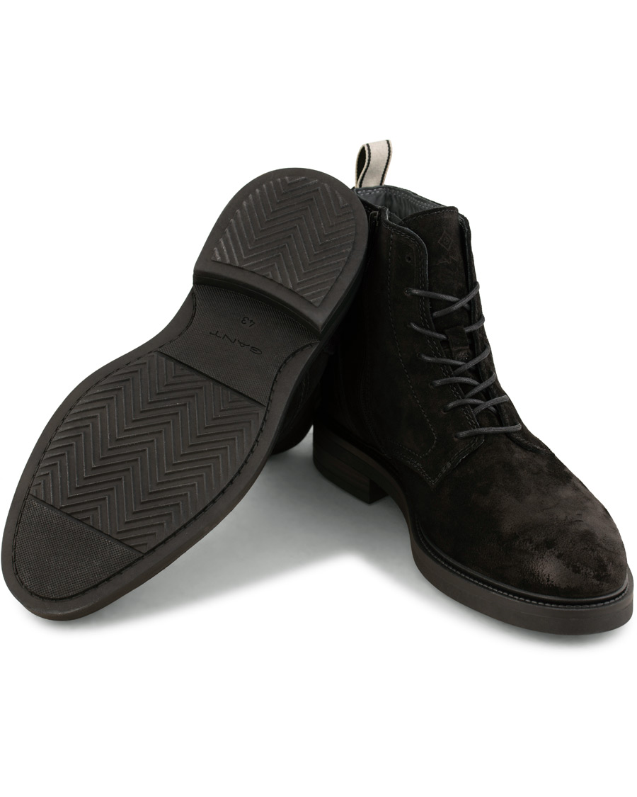 GANT Martin Boot Black Suede hos CareOfCarl.no