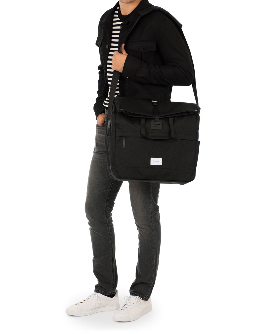 Herre | Vesker | Sandqvist | Tor Cordura Eco Made Roll Top Messenger Bag Black