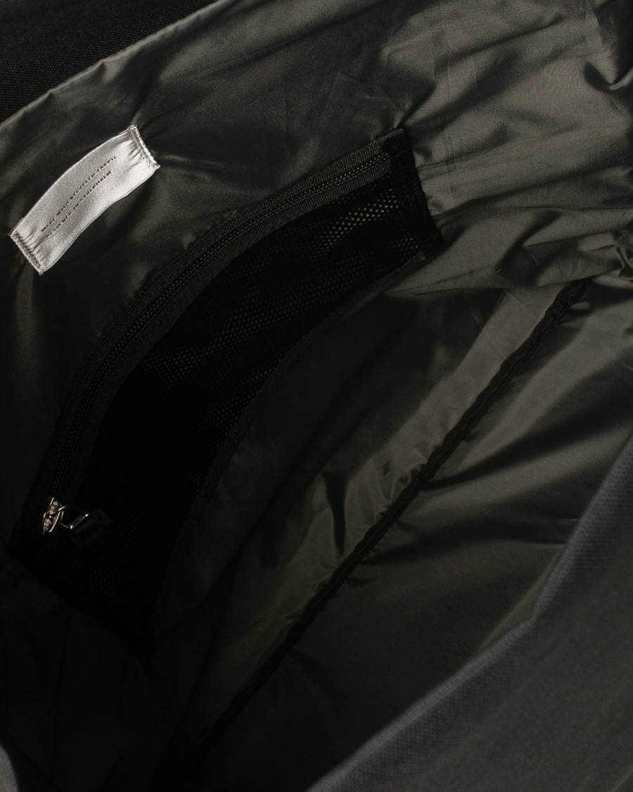 Herre | Vesker | Sandqvist | Tor Cordura Eco Made Roll Top Messenger Bag Black