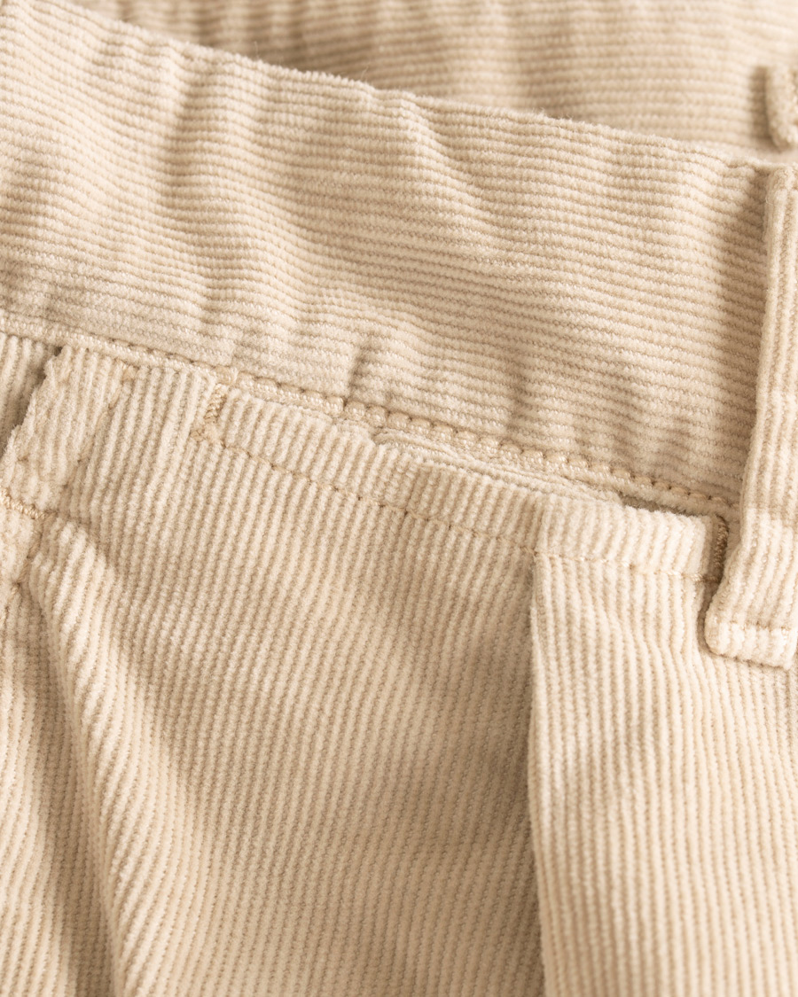 Herre | Bukser | The Gigi | Santiago Corduroy Pleated Trousers Light Sand