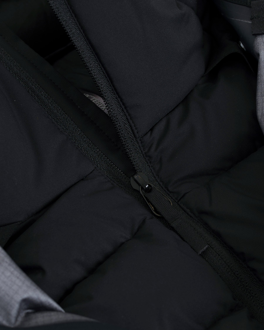 Arc'teryx Veilance Patrol Down Coat Black hos CareOfCarl.no