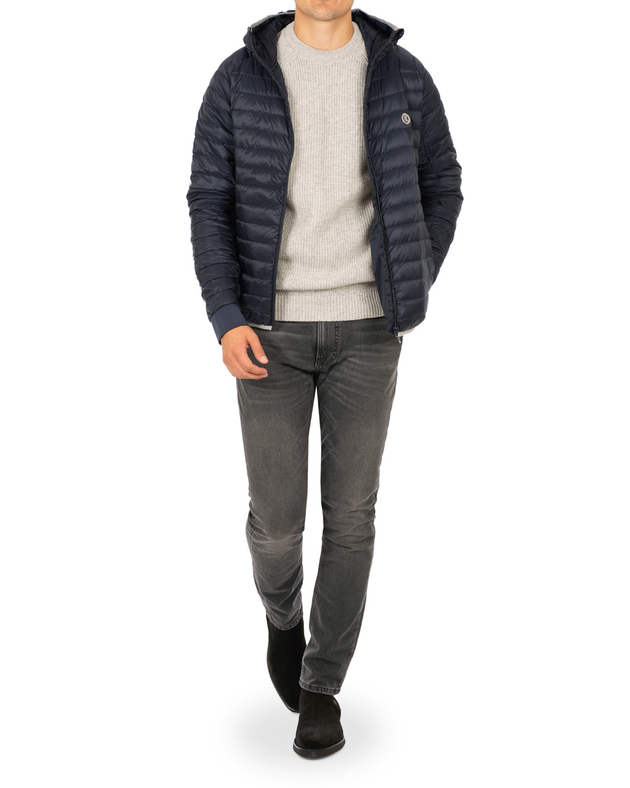 Henri Lloyd Stockton Lightweight Jacket Navy hos CareOfCarl.no