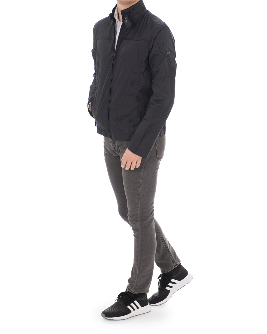 Herre | adidas Originals Swift Run Barrier Sneaker Core Black | adidas Originals | Swift Run Barrier Sneaker Core Black