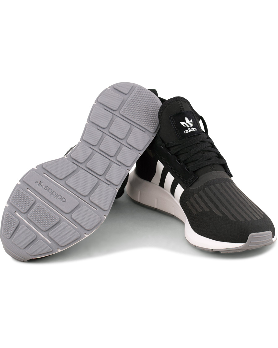 Herre | adidas Originals Swift Run Barrier Sneaker Core Black | adidas Originals | Swift Run Barrier Sneaker Core Black