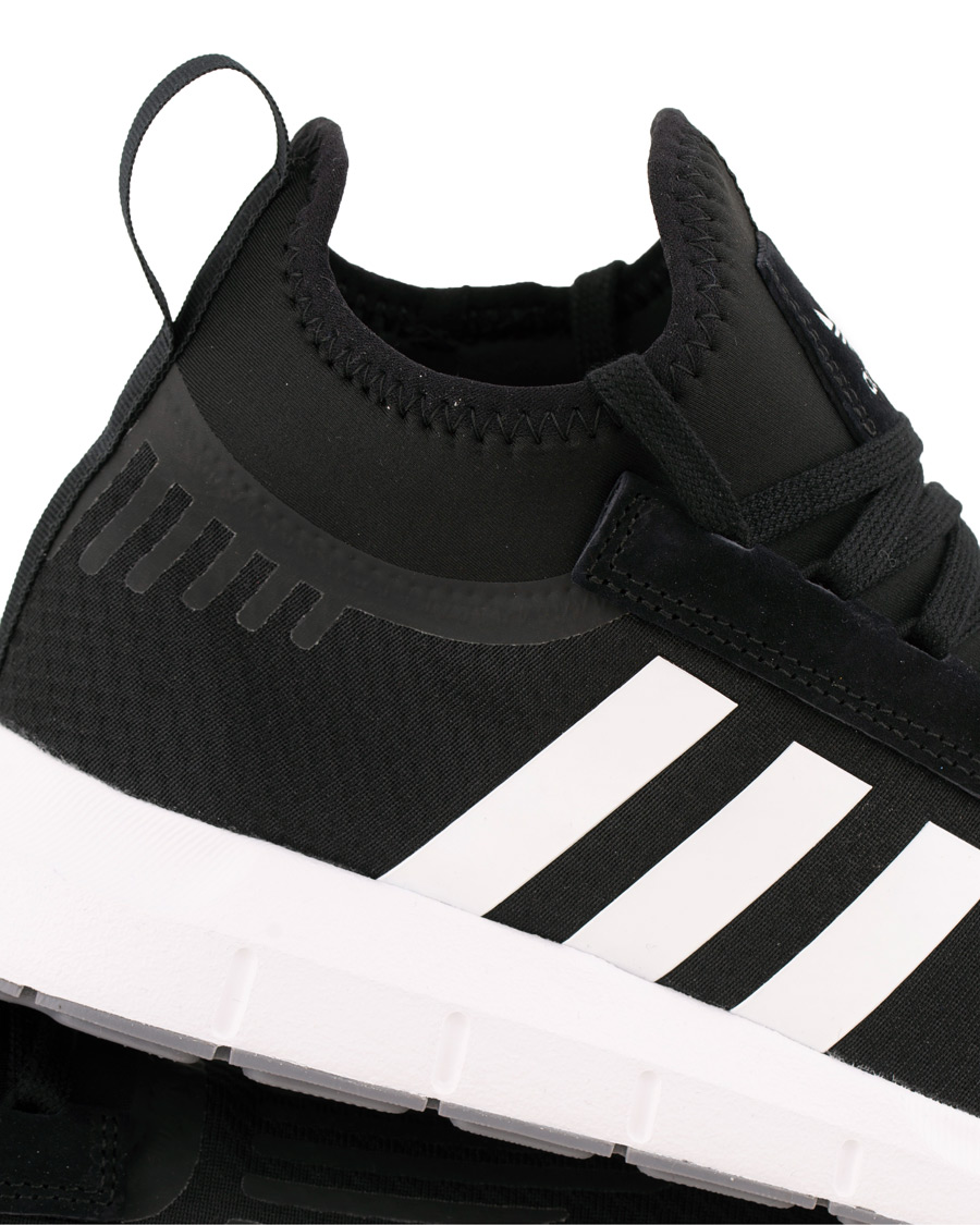 Herre | adidas Originals Swift Run Barrier Sneaker Core Black | adidas Originals | Swift Run Barrier Sneaker Core Black