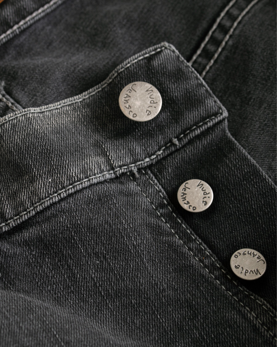 Nudie Jeans Grim Tim Organic Jeans Shimmering Grey hos CareOfCarl