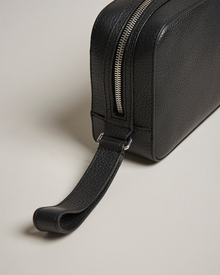 Herre | Vesker | Tiger of Sweden | Wes Grained Leather Toilet Bag Black