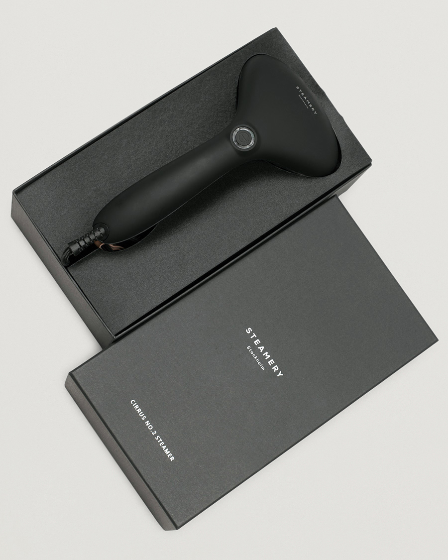 Herre | Steamery Cirrus No. 2 Travel Steamer Jet Black | Steamery | Cirrus No. 2 Travel Steamer Jet Black