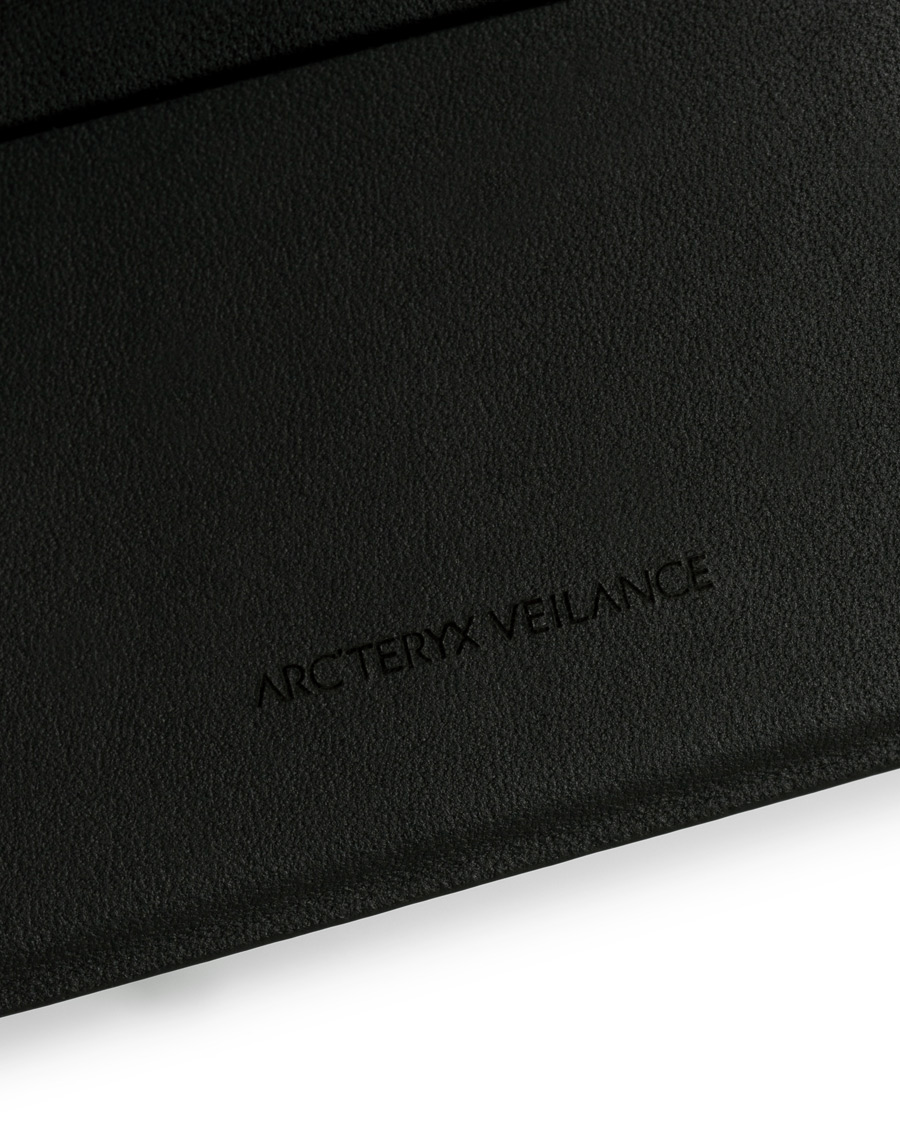 Herre | Arc'Teryx Veilance Casing Card Laminated Leather Wallet Black | Arc'teryx Veilance | Casing Card Laminated Leather Wallet Black