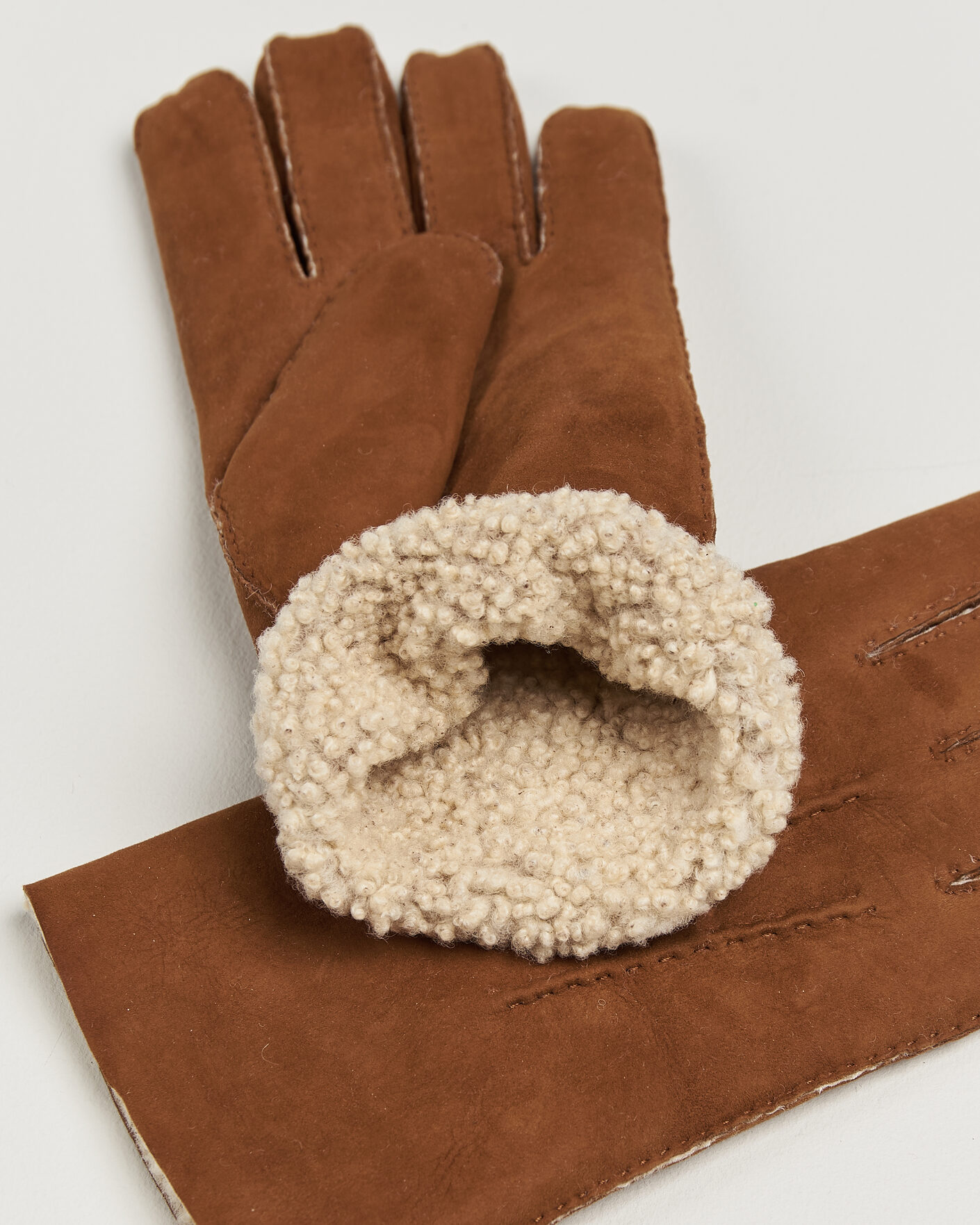 Herre | Hansker | Hestra | Lambskin Suede Handsewn Glove Congac