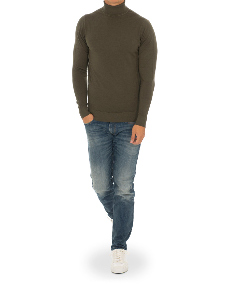 Herre | Gensere | Sunspel | Merino Wool Rollneck Military Green