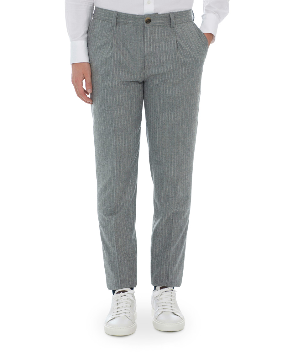 Herre | Bukser | Brunello Cucinelli | Slim Fit Pin Stripe Pleated Flannel Trousers Light Grey