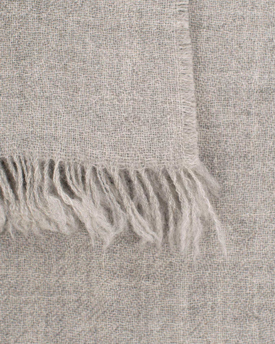 Herre | Begg & Co Kishorn Cashmere Scarf Washed Silver Grey | Begg & Co | Kishorn Cashmere Scarf Washed Silver Grey