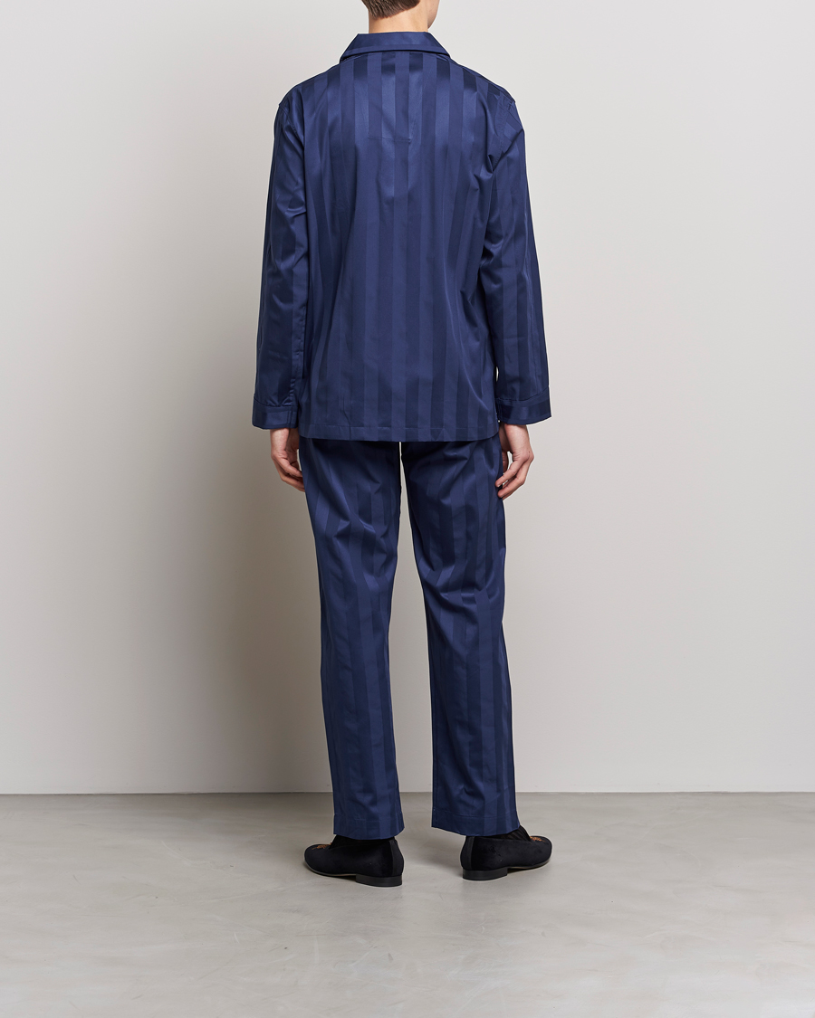 Herre | Pyjamaser og badekåper | Derek Rose | Striped Cotton Satin Pyjama Set Navy