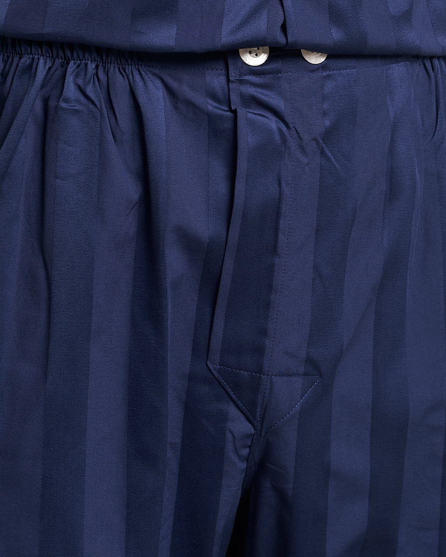 Herre | Pyjamaser og badekåper | Derek Rose | Striped Cotton Satin Pyjama Set Navy