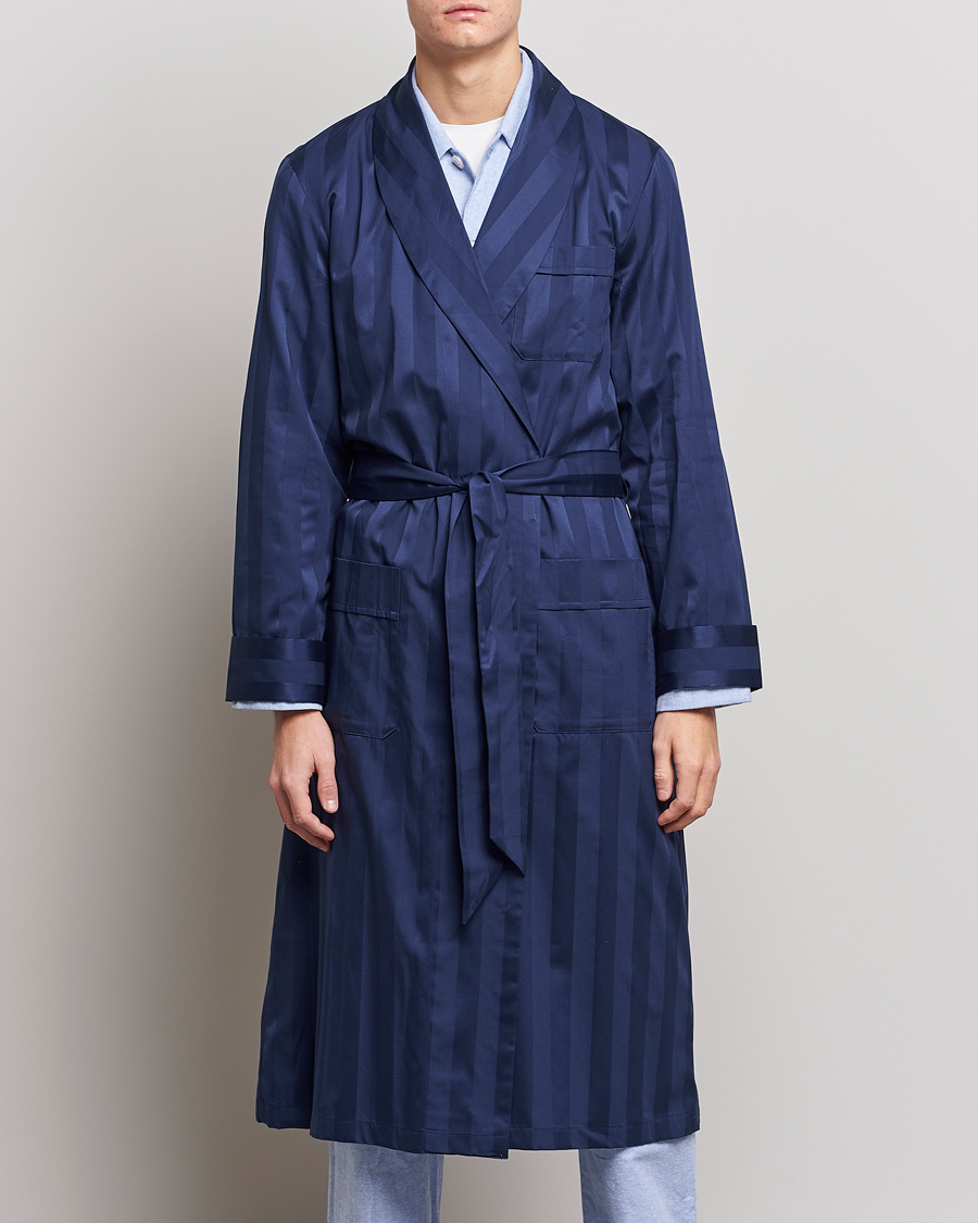 Herre |  | Derek Rose | Striped Cotton Satin Dressing Gown Navy/Navy