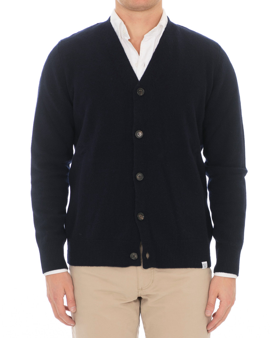 Herre | Gensere | Norse Projects | Adam Lambswool Cardigan Dark Navy