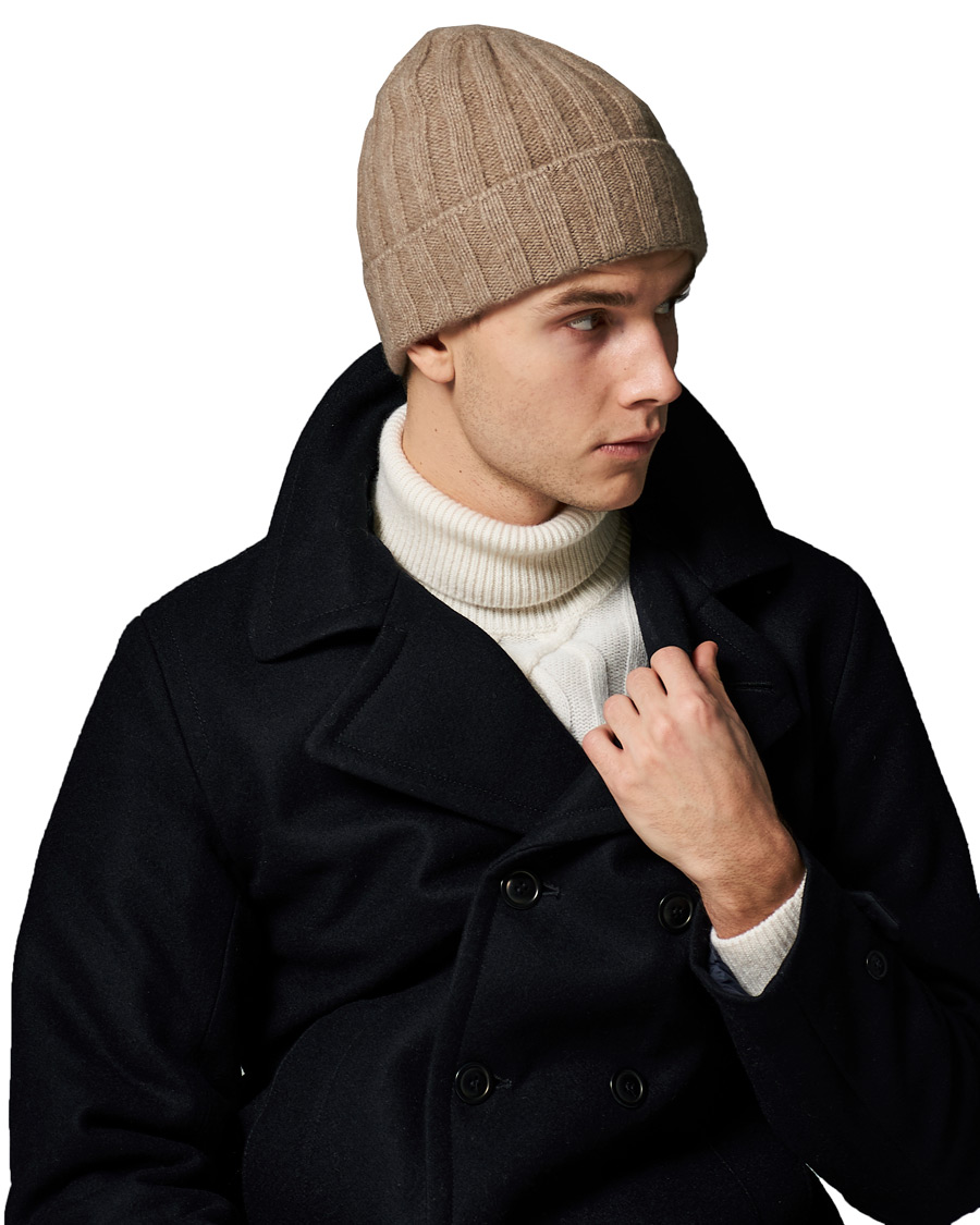 Herre | Oscar Jacobson Cashmere Ribbed Beanie Beige | Oscar Jacobson | Cashmere Ribbed Beanie Beige