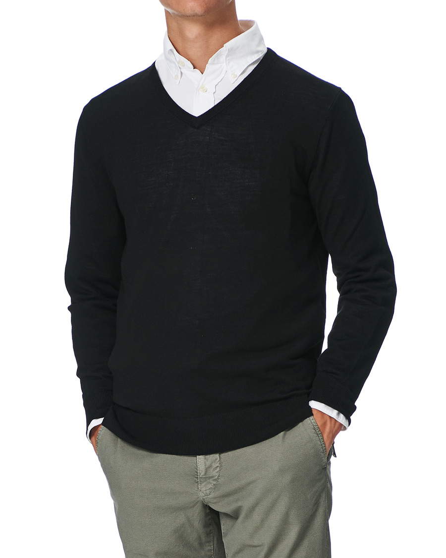 Herre | Gensere | Tiger of Sweden | Rael V-Neck Pullover Black