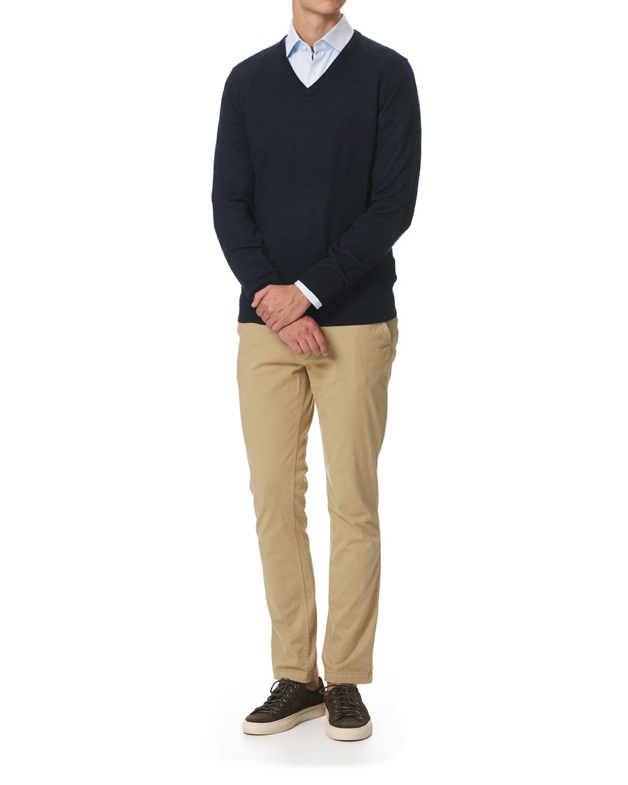 Herre | Gensere | Tiger of Sweden | Rael V-Neck Pullover Navy
