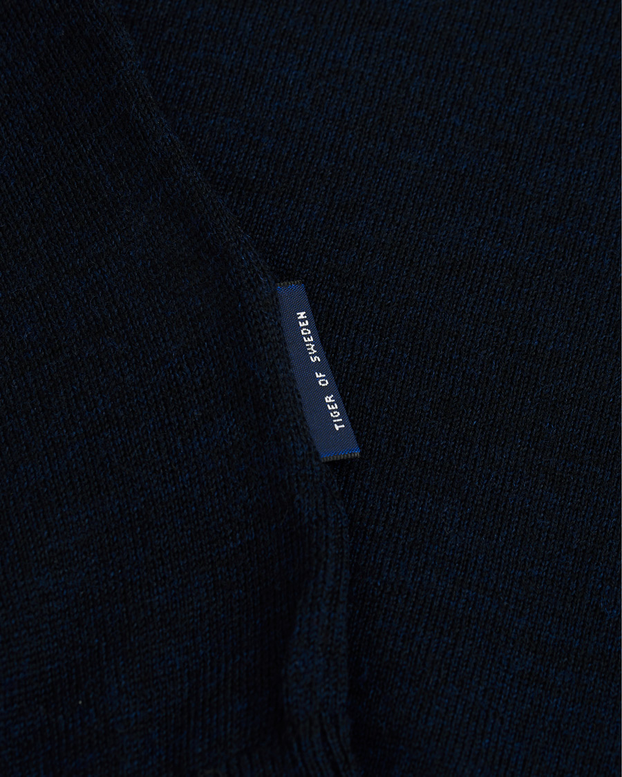 Herre | Gensere | Tiger of Sweden | Rael V-Neck Pullover Navy